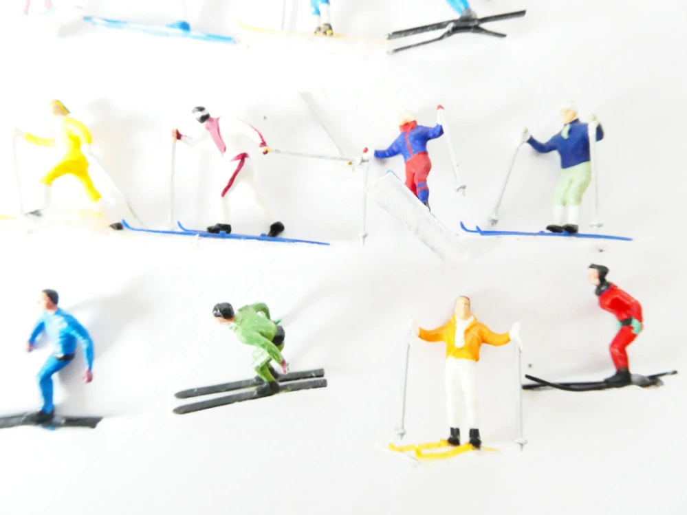 H0 Figurky - SET 19 ks - Cestující