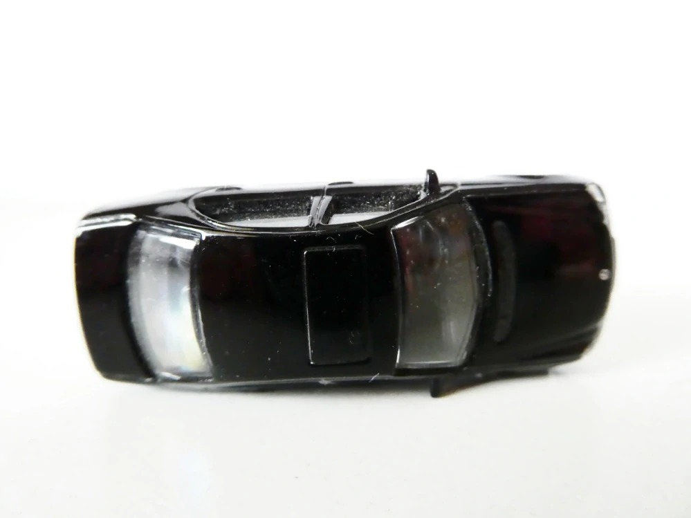 H0 Osobní automobil Mercedes TOP STAV
