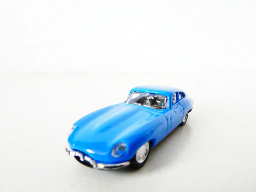H0 Osobní automobil Jaguar TOP STAV