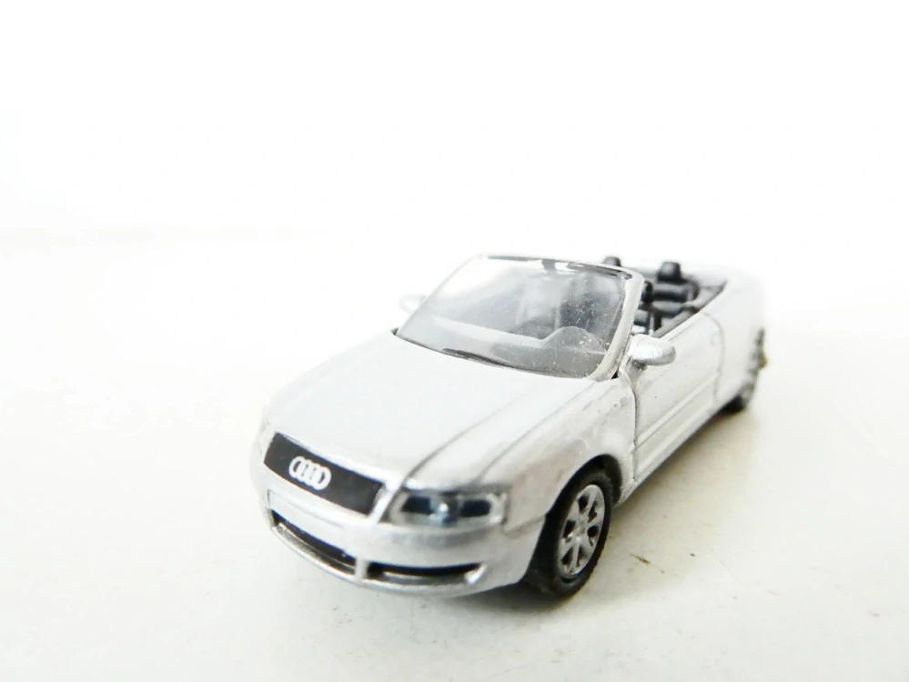 H0 Osobní automobil Audi Cabrio TOP STAV