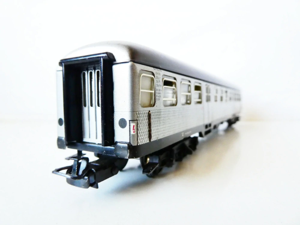 H0 MÄRKLIN 4042 Osobní vůz 2. tř. Silberling DB PĚKNÝ STAV v orig. krabičce