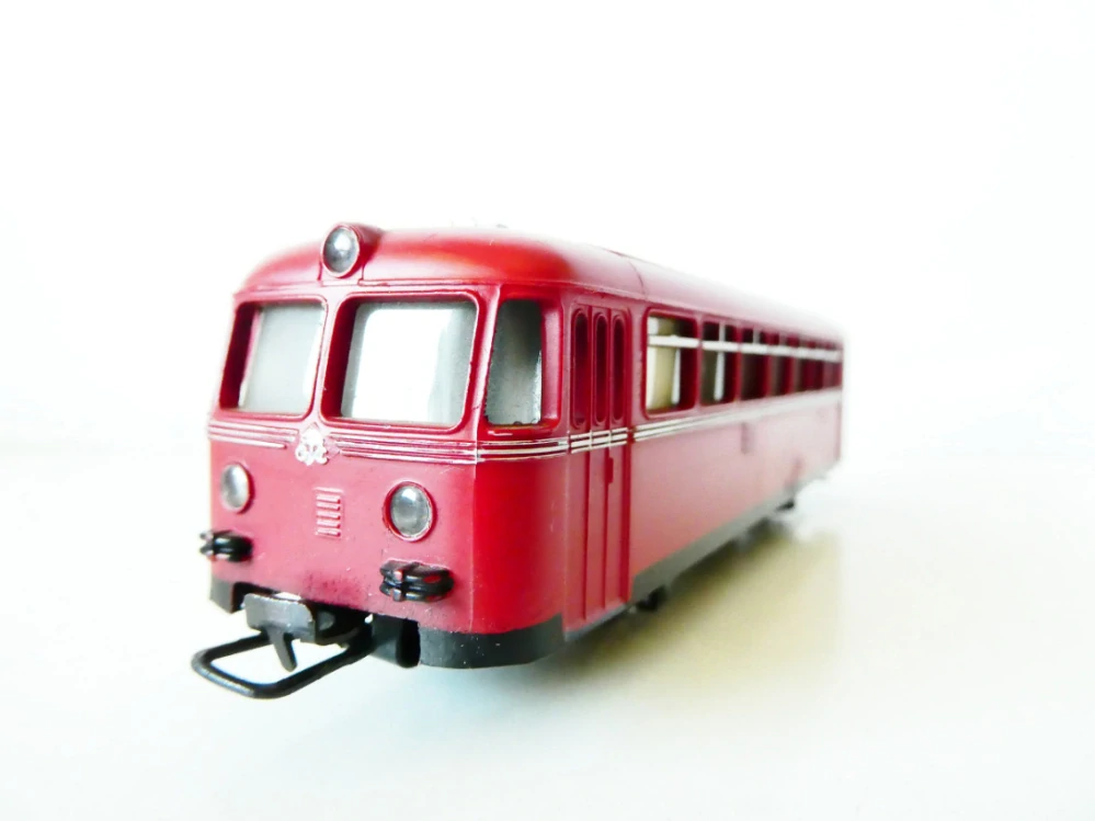 H0 MÄRKLIN 3016 Motorový vůz VT 95 DB OSVĚTLENÝ PĚKNÝ STAV v orig. krabičce