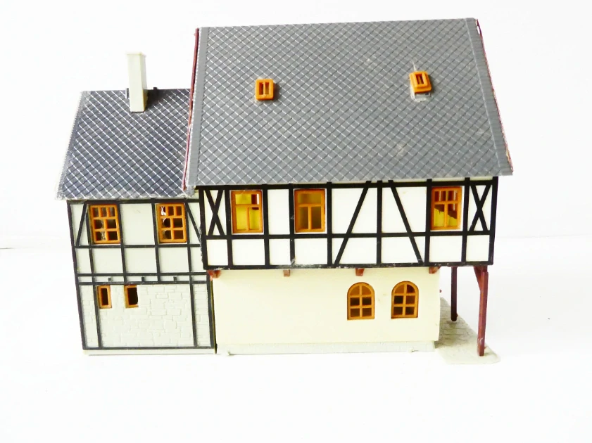 TT/H0 Městský patrový dům hrázděný dům