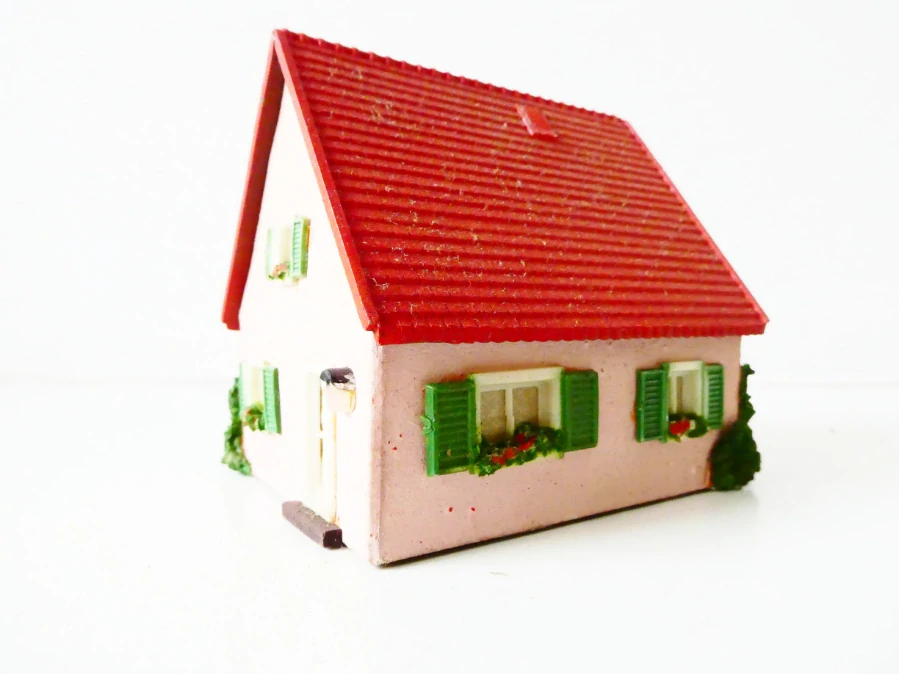 TT Patrový rodinný dům s balkónem