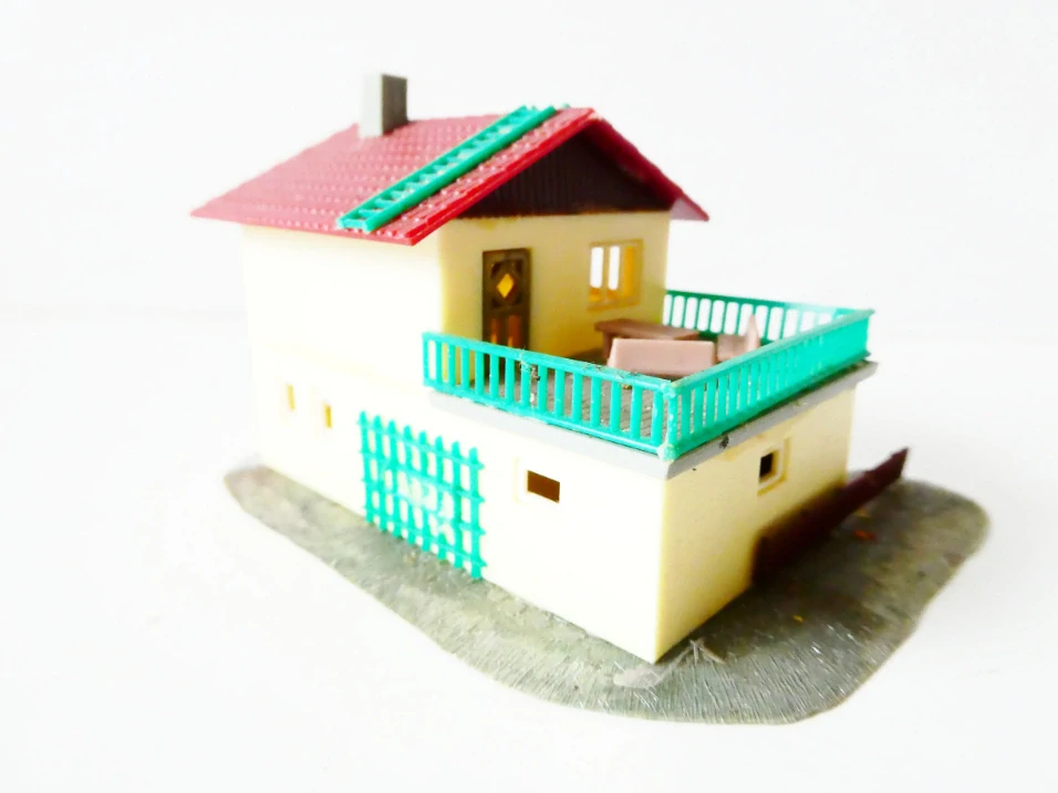 N Patrový rodinný dům s terasou a garáží