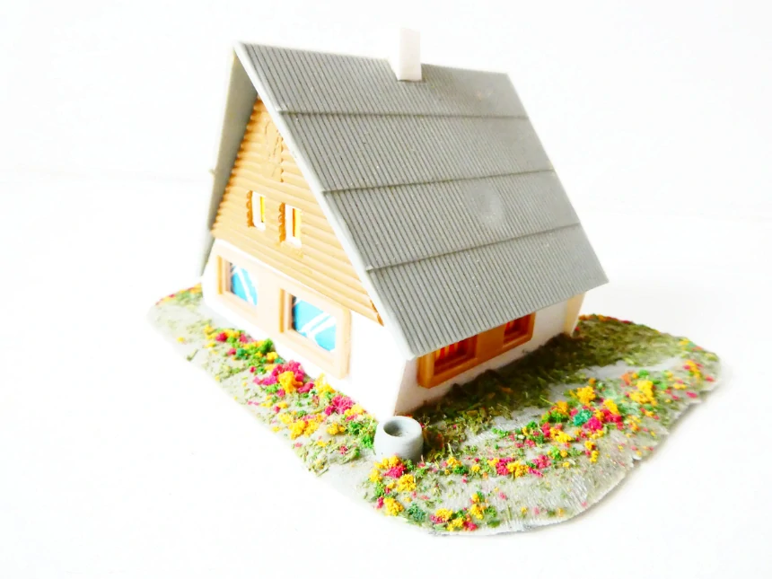 N Hájovna s dlážděnou základnou