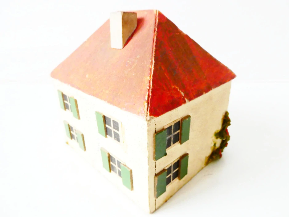 TT OWO MODELLE Rodinný dům (kasička)