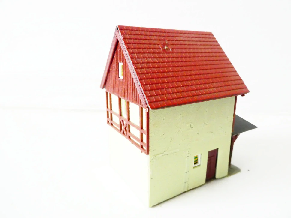 TT VERO Hrázděný dům s čerpací stanicí