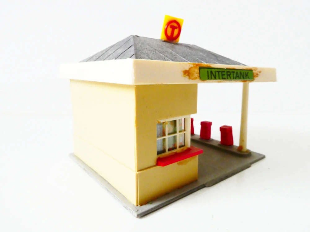 TT/H0 Čerpací stanice INTERTANK s čerpacími stojany