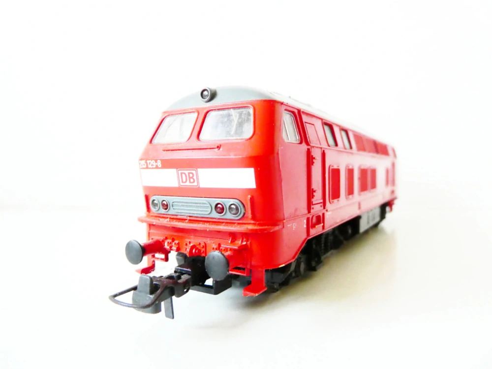 H0 ROCO Dieselová lokomotiva BR 215 129-8 DB PĚKNÝ STAV