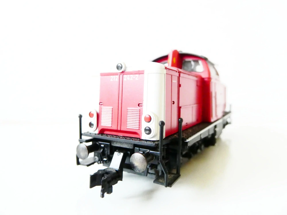 H0 FLEISCHMANN Dieselová lokomotiva BR 212 242-2 DB OSVĚTLENÁ TOP STAV NEPOUŽÍVANÁ