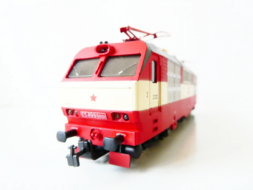 H0 PIKO Elektrická lokomotiva ES499 0001 ČSD OSVĚTLENÁ TOP STAV