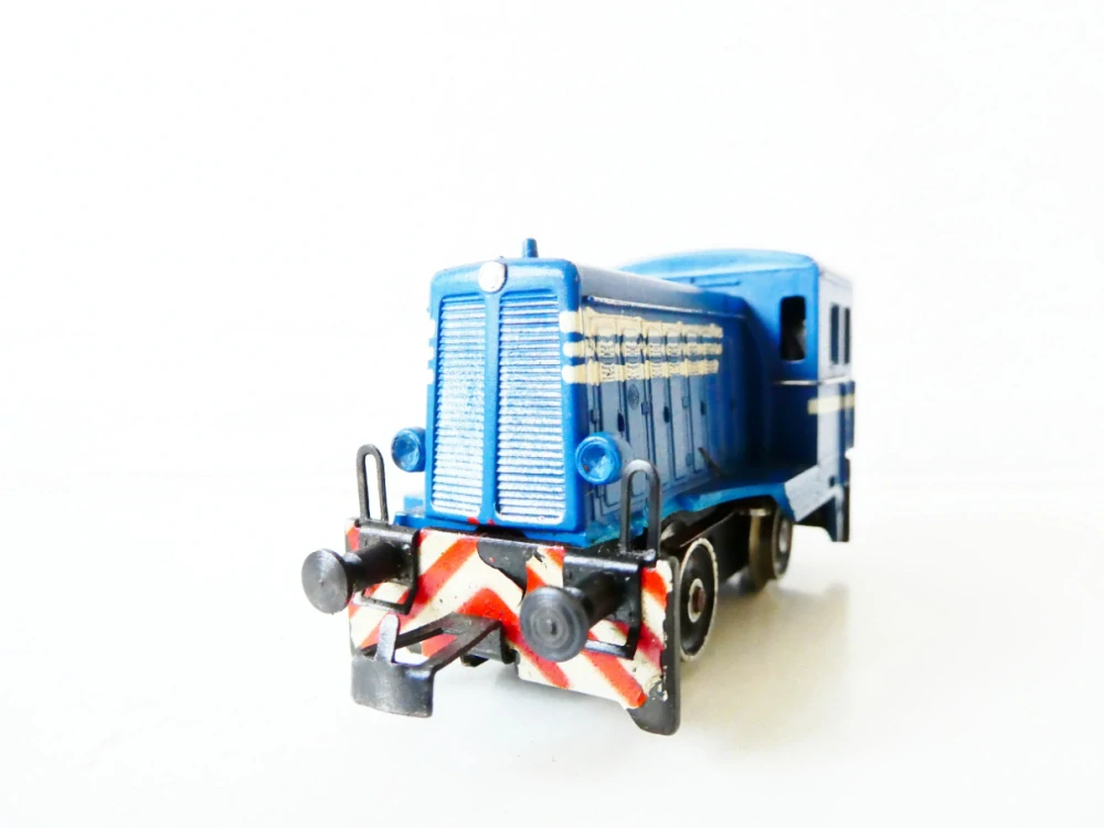 H0 GÜTZOLD Dieselová lokomotiva BN 150 modrá NA RENOVACI NEBO NÁHRADNÍ DÍLY (jede)