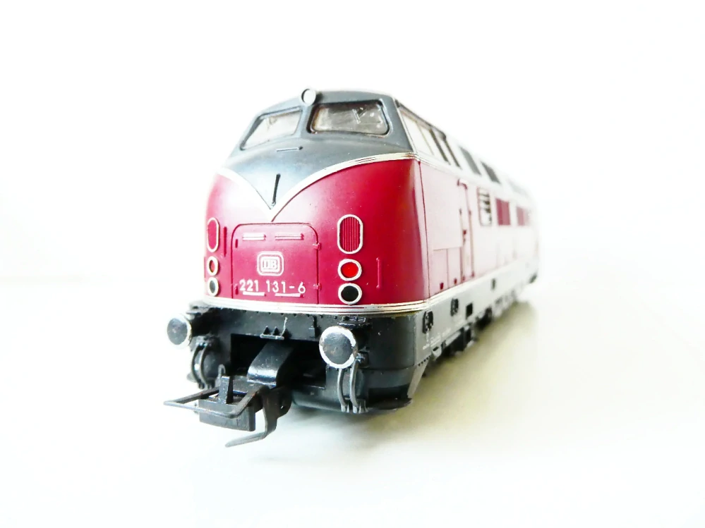 H0 FLEISCHMANN Dieselová lokomotiva BR 221 131-6 DB PĚKNÝ STAV