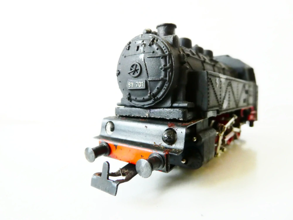 H0 PIKO Parní lokomotiva BR 81 701 DR OSVĚTLENÁ PĚKNÝ STAV