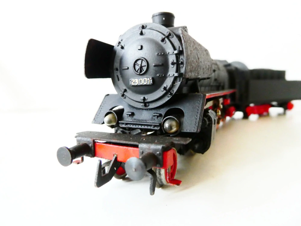 H0 PIKO Parní lokomotiva BR 23 001 DR OSVĚTLENÁ PĚKNÝ STAV