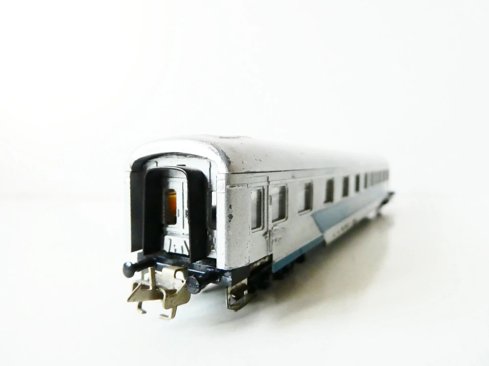 TT ZEUKE Osobní vůz DR 1. a 2. tř. SILVERLINE PĚKNÝ STAV