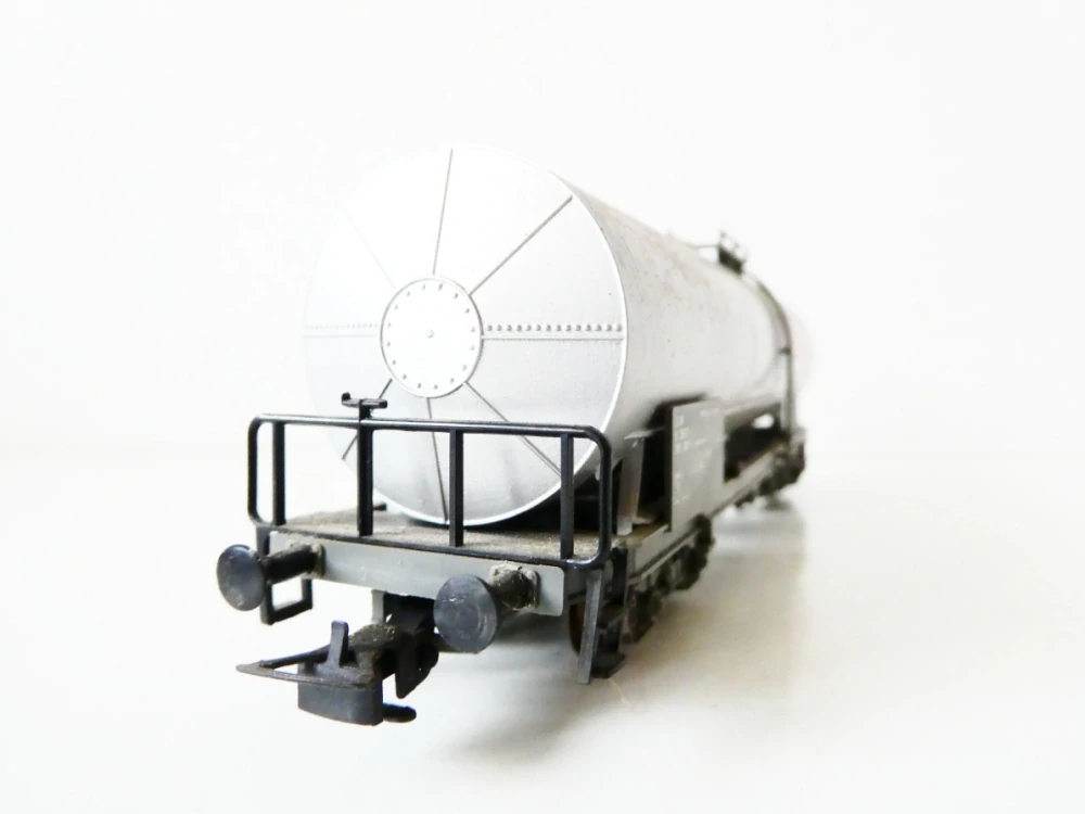 H0 Liliput 225 58 B Cisternový vůz ERMEFER S.A. GENEVE 85 785 2 808-9 SBB-CFF