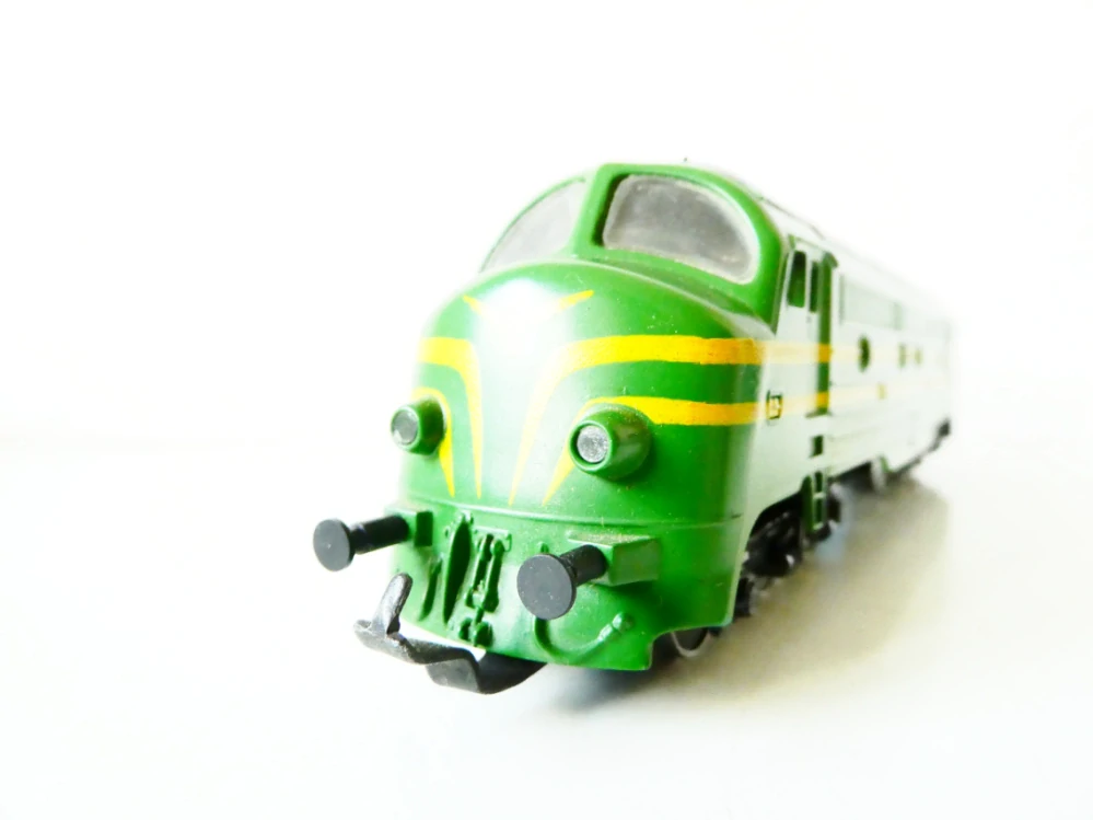 H0 PIKO Dieselová lokomotiva NOHAB 204001 DSB OSVĚTLENÁ PĚKNÝ STAV