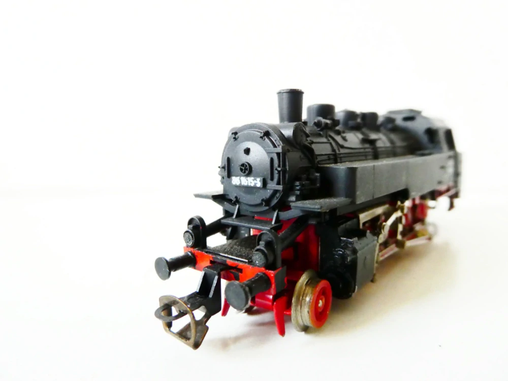 TT BTTB Parní lokomotiva BR 86 1615-3 DR OSVĚTLENÁ TOP STAV v krabičce