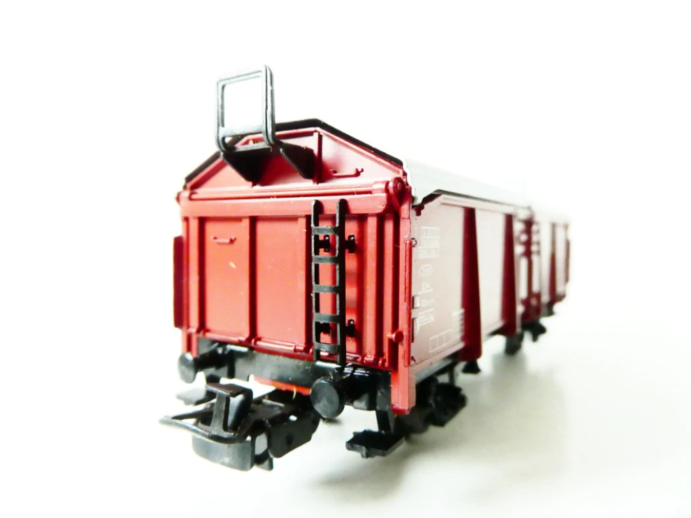 H0 Märklin Nákladní vůz krytý 21 80 5703 408-2 s posuvnou střechou DB PĚKNÝ STAV