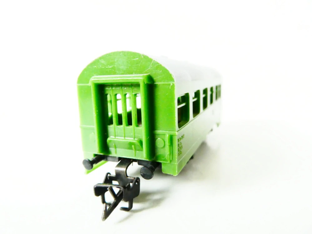 TT ZEUKE Osobní vůz 357-654 bez značení