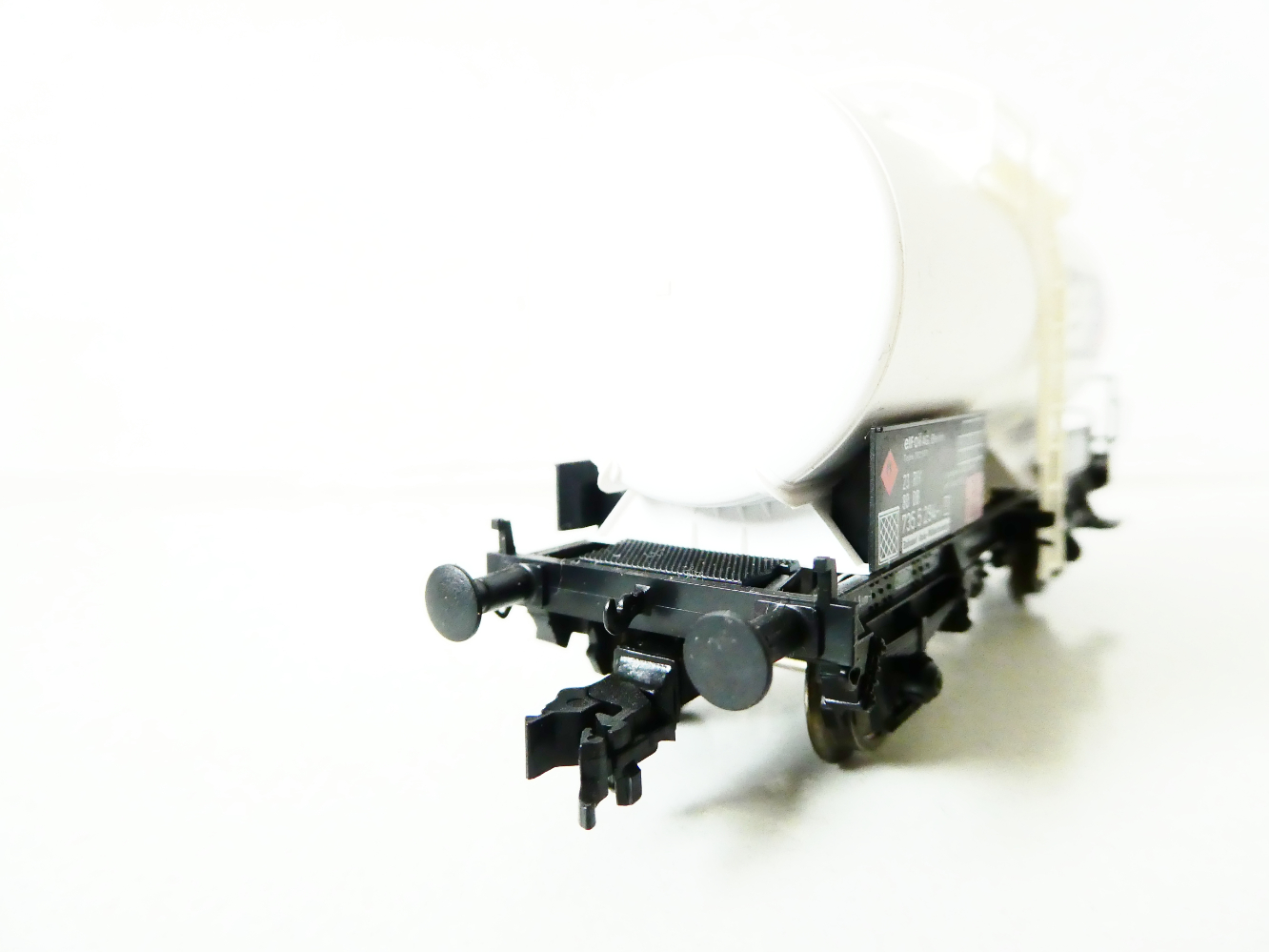 H0 FLEISCHMANN 5418 K Cisternový vůz ELF OIL 23 80 735 5 294-1 DB TOP STAV NEPOUŽITÝ