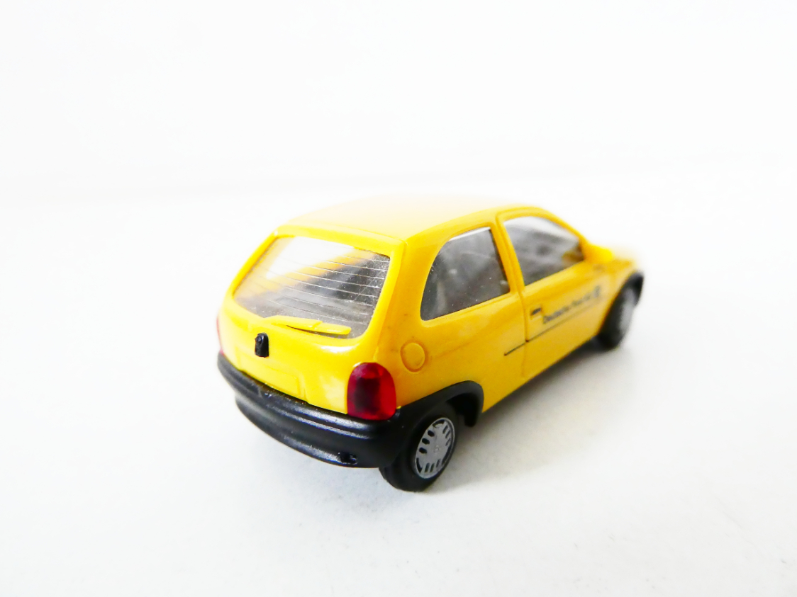 H0 HERPA Osobní automobil OPEL CORSA Deutsche Post AG žlutý TOP STAV