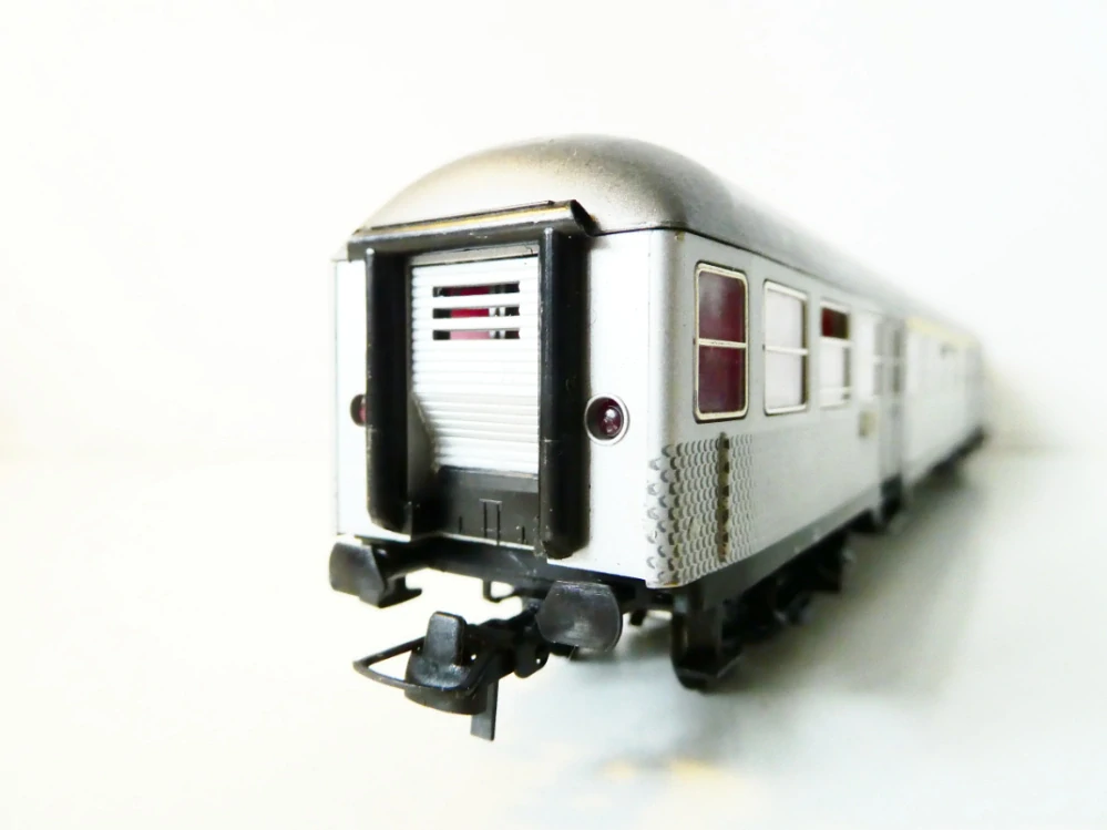 H0 ROWA 3131 Osobní vůz 1. a 2. třídy řady 50 80 31-45300-6ABnrb 704 DB Silberling OSVĚTLENÝ PĚKNÝ STAV