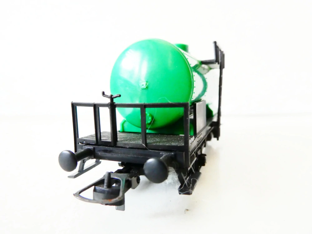 H0 ROCO Cisternový vůz BP TOP STAV 