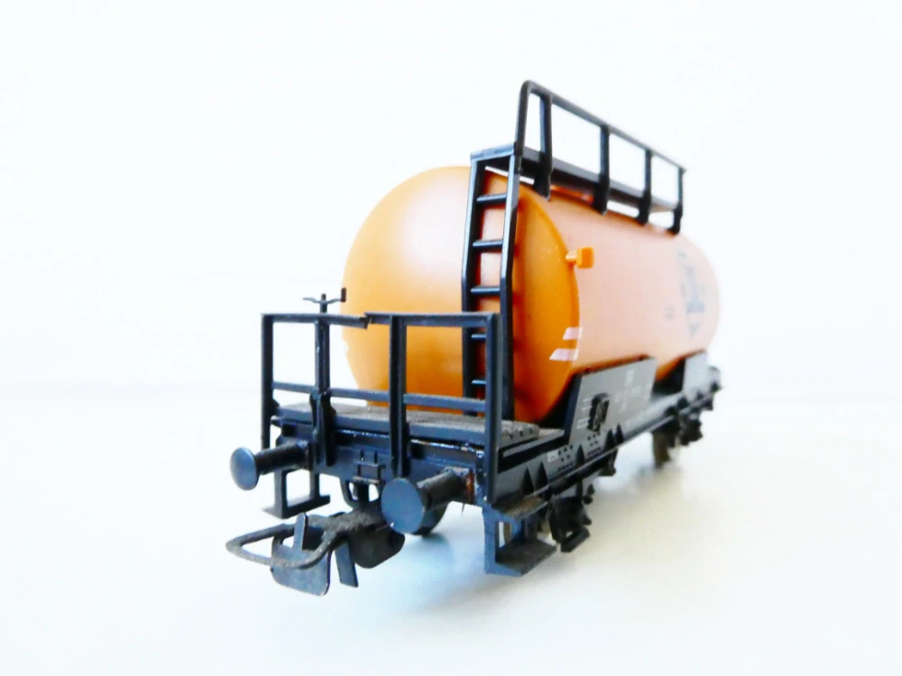 H0 PIKO Cisternový vůz 52-02-29 Petrolchemisches Kombinat Schwedt DR PĚKNÝ STAV