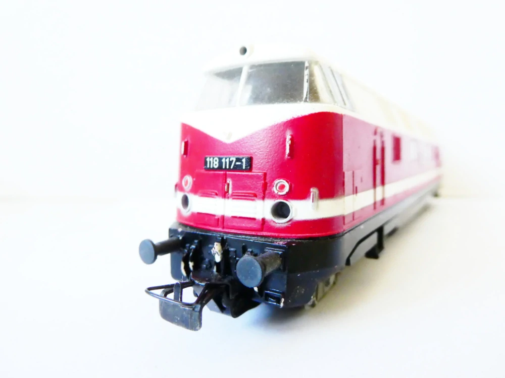 H0 GÜTZOLD  Dieselová lokomotiva BR 118 117-1 DR NA SERVIS (jede, svítí, ale vrže) VIZUELNĚ PĚKNÝ STAV