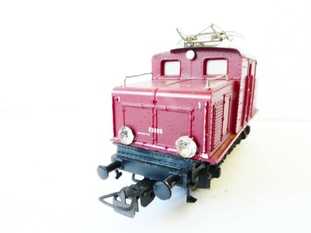 H0 PIKO Elektrická lokomotiva E69 05 DB 