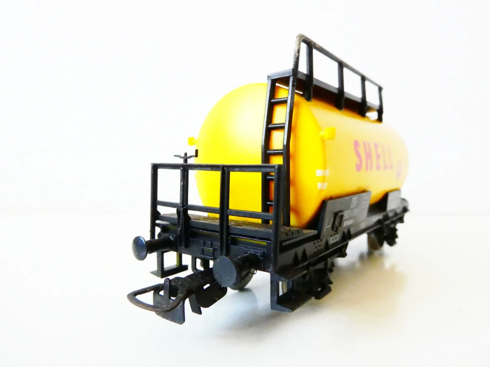 H0 PIKO Cisternový vůz 583 439 SHELL DB PĚKNÝ STAV