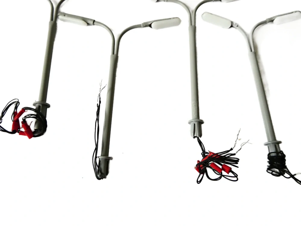 H0/TT SET 4 ks Drážní lampa dvojitá 9 cm PĚKNÝ STAV