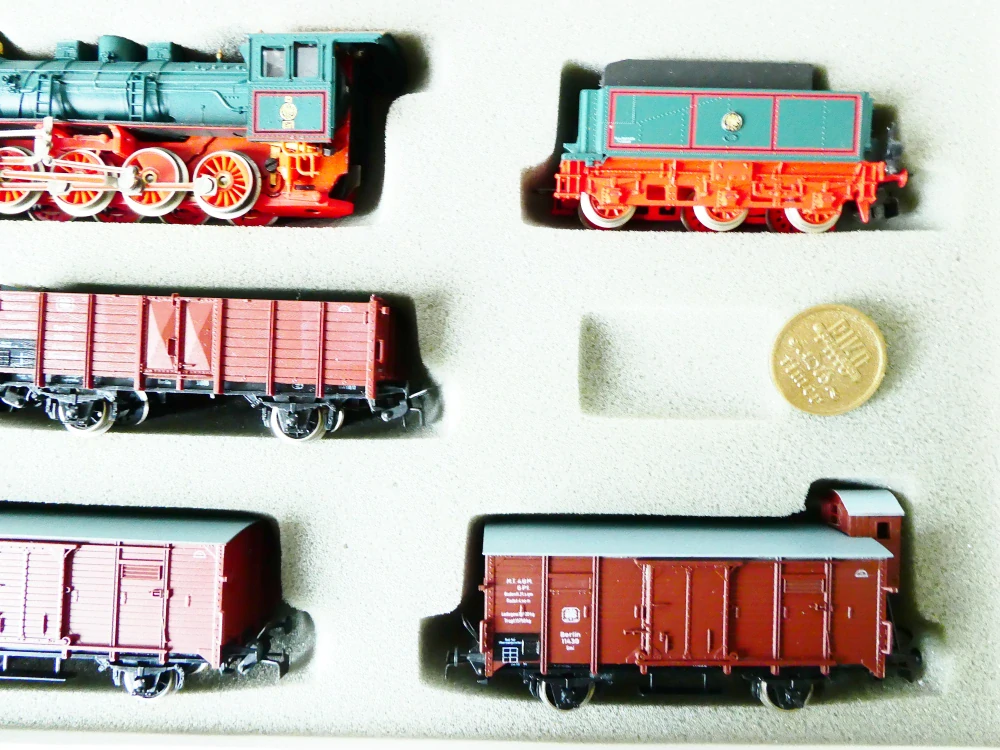 H0/PIKO Historická sada Länderbahnzug 1913 BR 55 K.P.E.V. – SBĚRATELSKÝ STAV - NEPOUŽÍVANÁ v originální krabici včetně průvodního listu