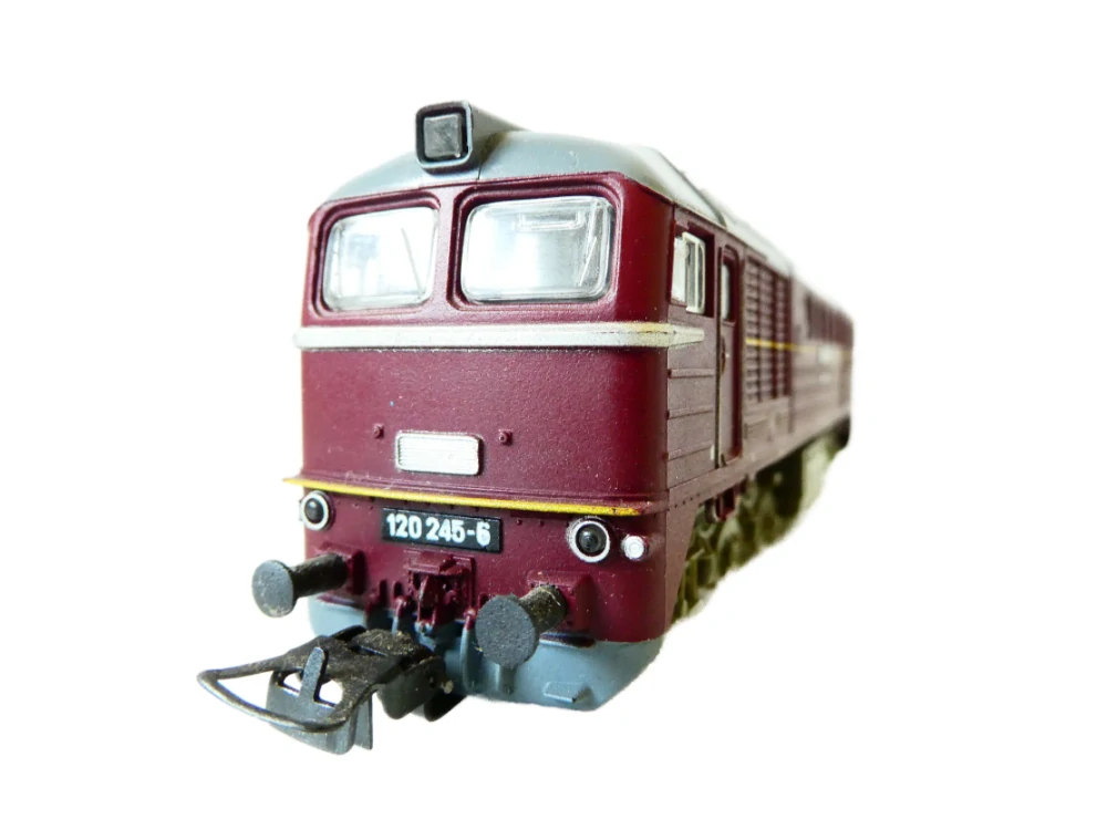 H0 GÜTZOLD Dieselová lokomotiva BR 120 245-6 DR OSVĚTLENÁ PĚKNÝ STAV