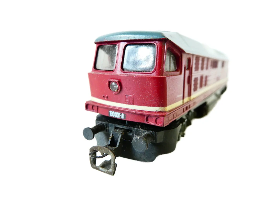 TT BTTB Dieselová lokomotiva BR 130 007-8 DR NA OPRAVU NEBO NÁHRADNÍ DÍLY (nejede, motor je slyšet, svítí)