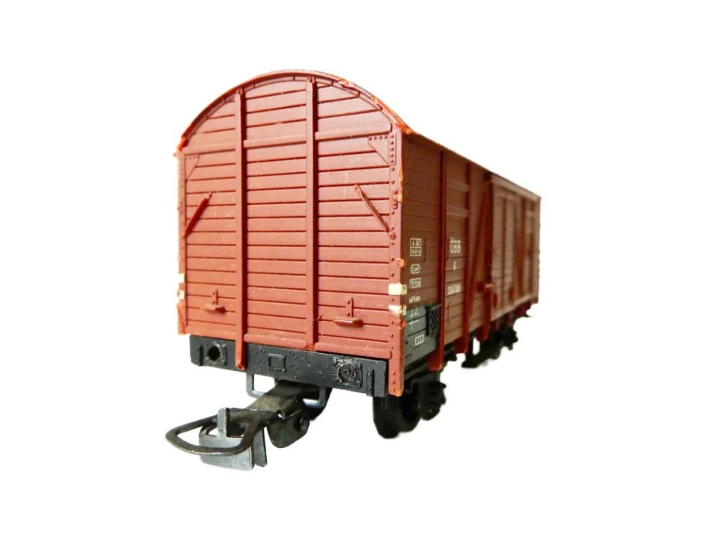 H0 PIKO Nákladní vůz krytrý 134706 ÖBB NA SERVIS NEBO ND (nárazníky)