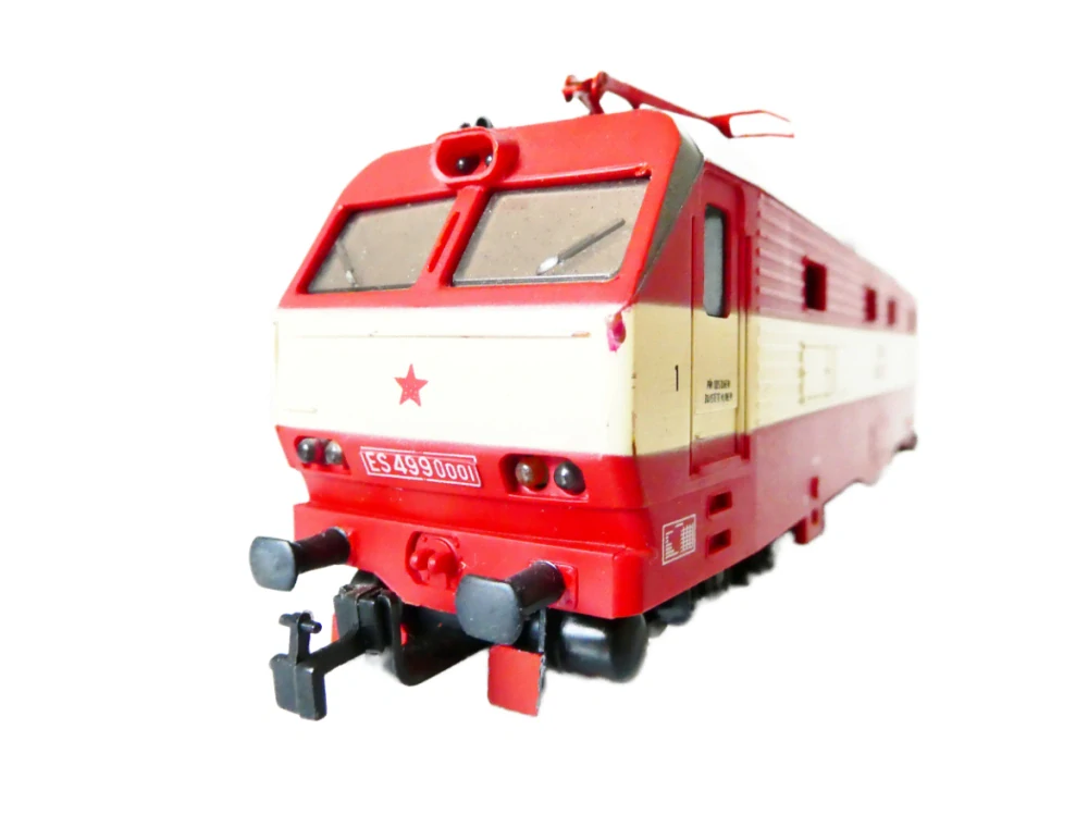 H0 PIKO Elektrická lokomotiva ES 499 ČSD OSVĚTLENÁ PĚKNÝ STAV v orig. krabici