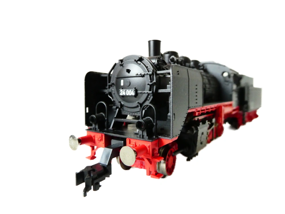 H0 FLEISCHMANN 414201 Parní lokomotiva BR 24 004 DR OSVĚTLENÁ TOP STAV NEPOUŽITÁ v originální krabičce s průvodním listem