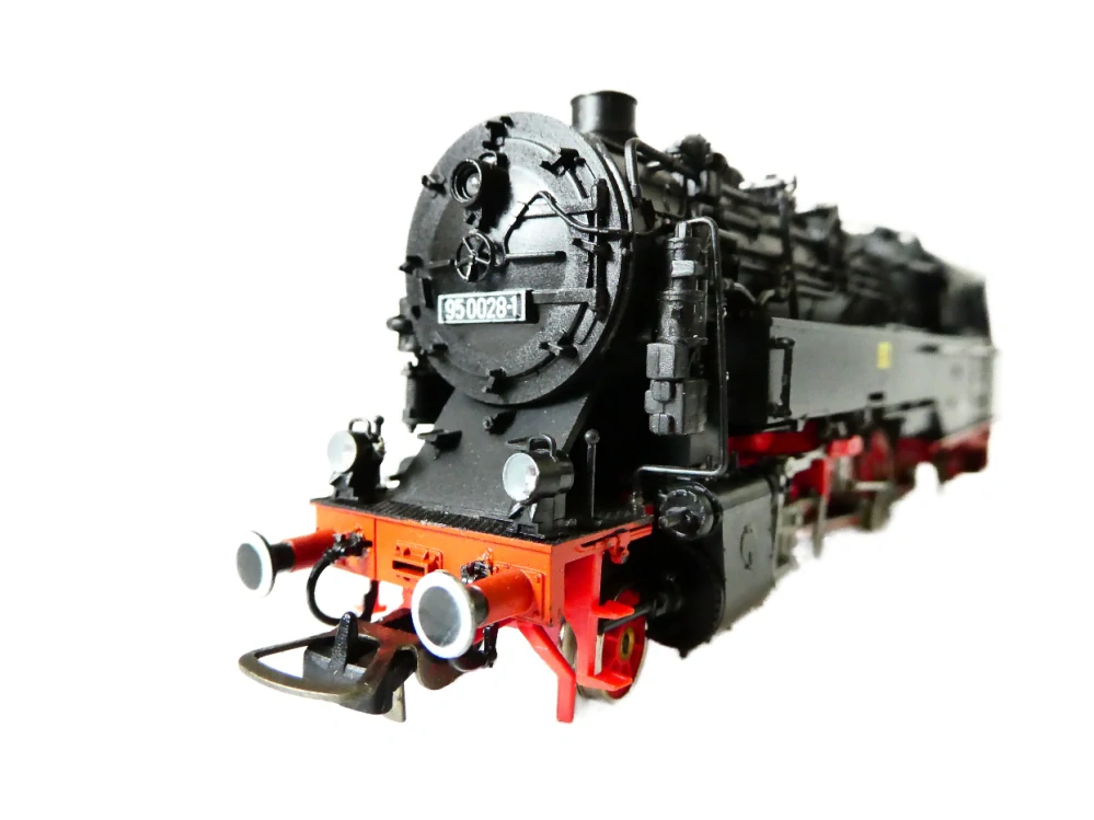 H0 PIKO 5/6332 Parní lokomotiva BR 95 0028-1 DR OSVĚTLENÁ TOP STAV v krabičce včetně průvodního listu