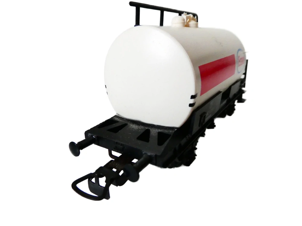 H0 PIKO Cisternový vůz 583 439 ESSO DB TOP STAV NEPOUŽITÝ v krabičce