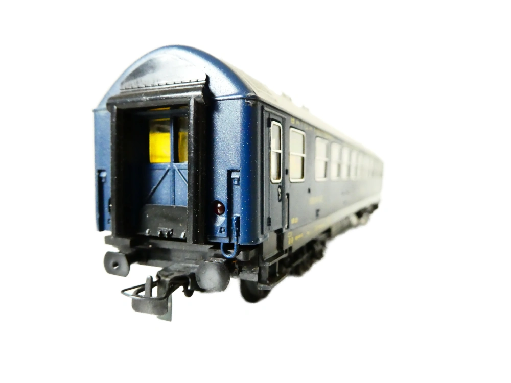 H0 SCHICHT Jídelní vůz WR 409 ČSD OSVĚTLENÝ TOP STAV NEPOUŽITÝ v krabičce
