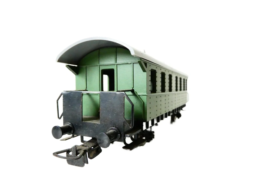 H0 PIKO Osobní vůz 340-328 zelený bez značení na korbě