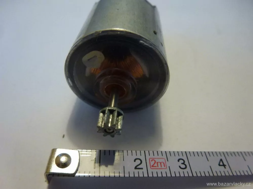 H0 - Motor do lokomotivy