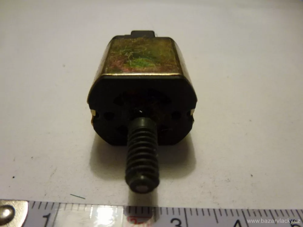H0 - Motor do lokomotivy