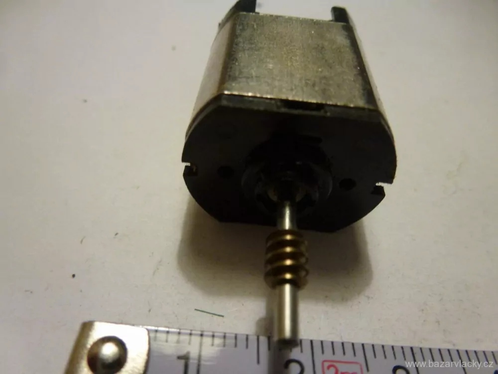 H0 - Motor do lokomotivy