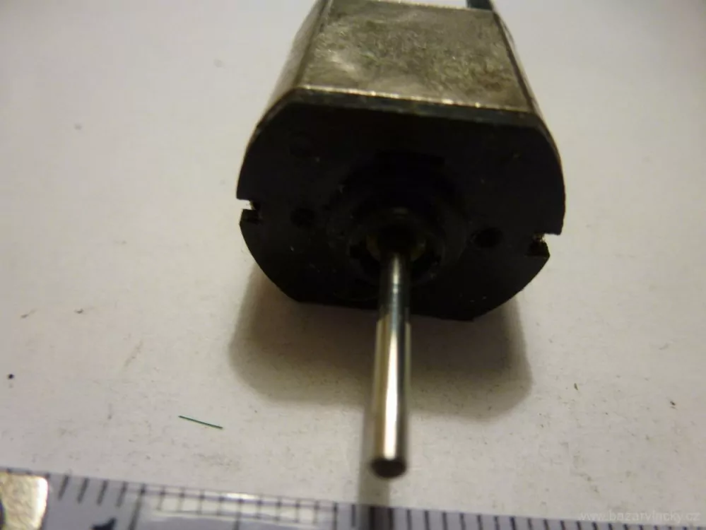 H0 - Motor do lokomotivy