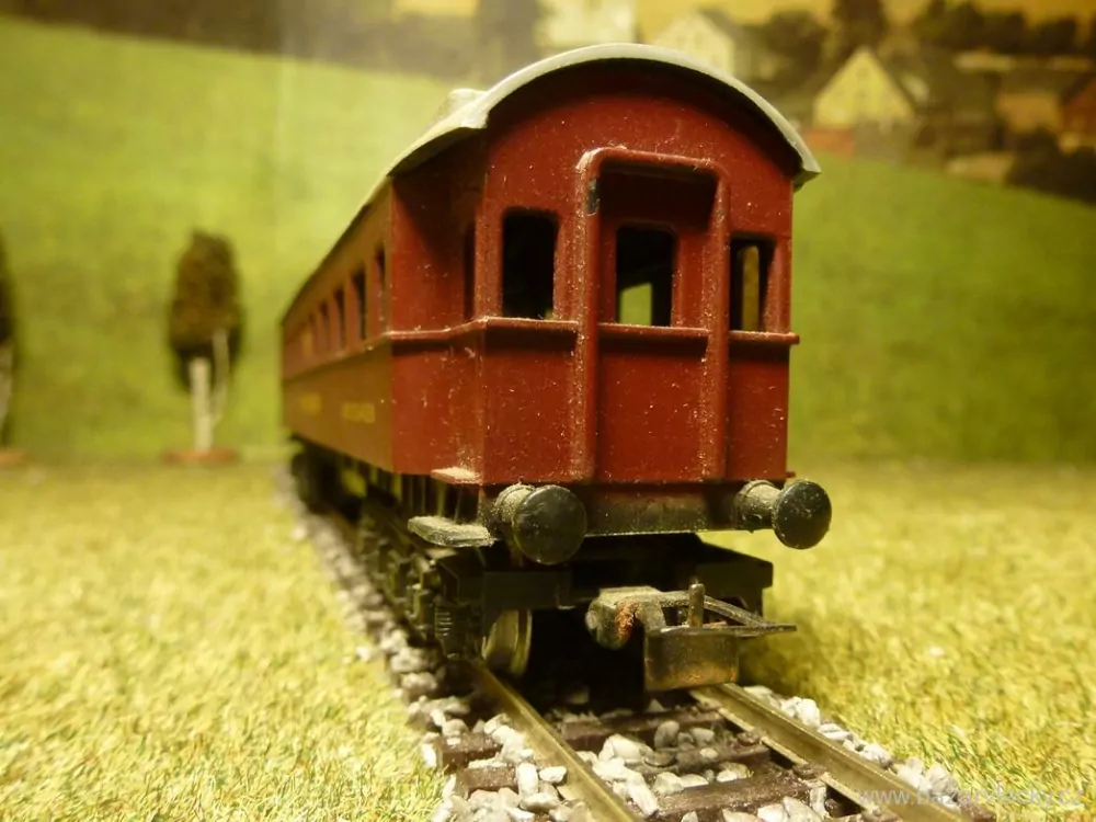 H0 SCHICHT- Osobní jídelní vůz MITROPA  osvětlený 